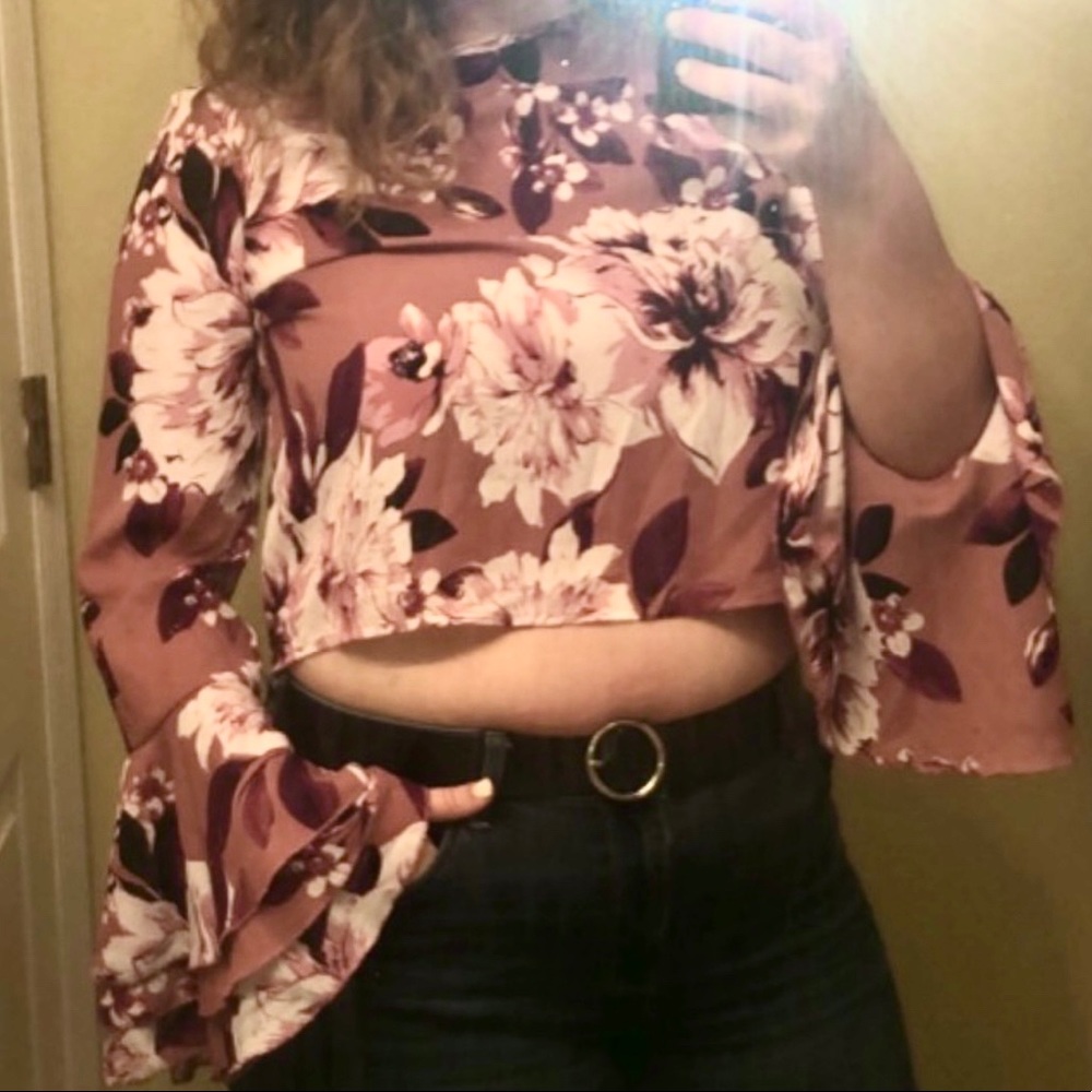 Floral Crop Top with Flared Ruffle sleeves - Picture 5 of 5
